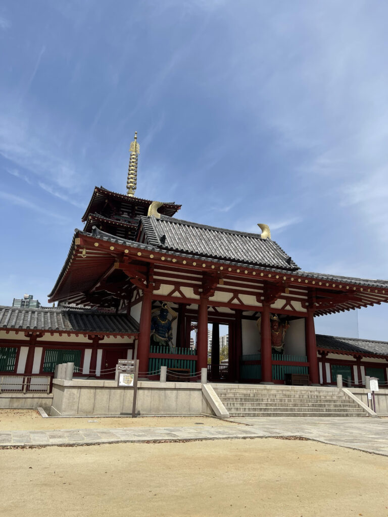 Chumon (Niomon Gate)